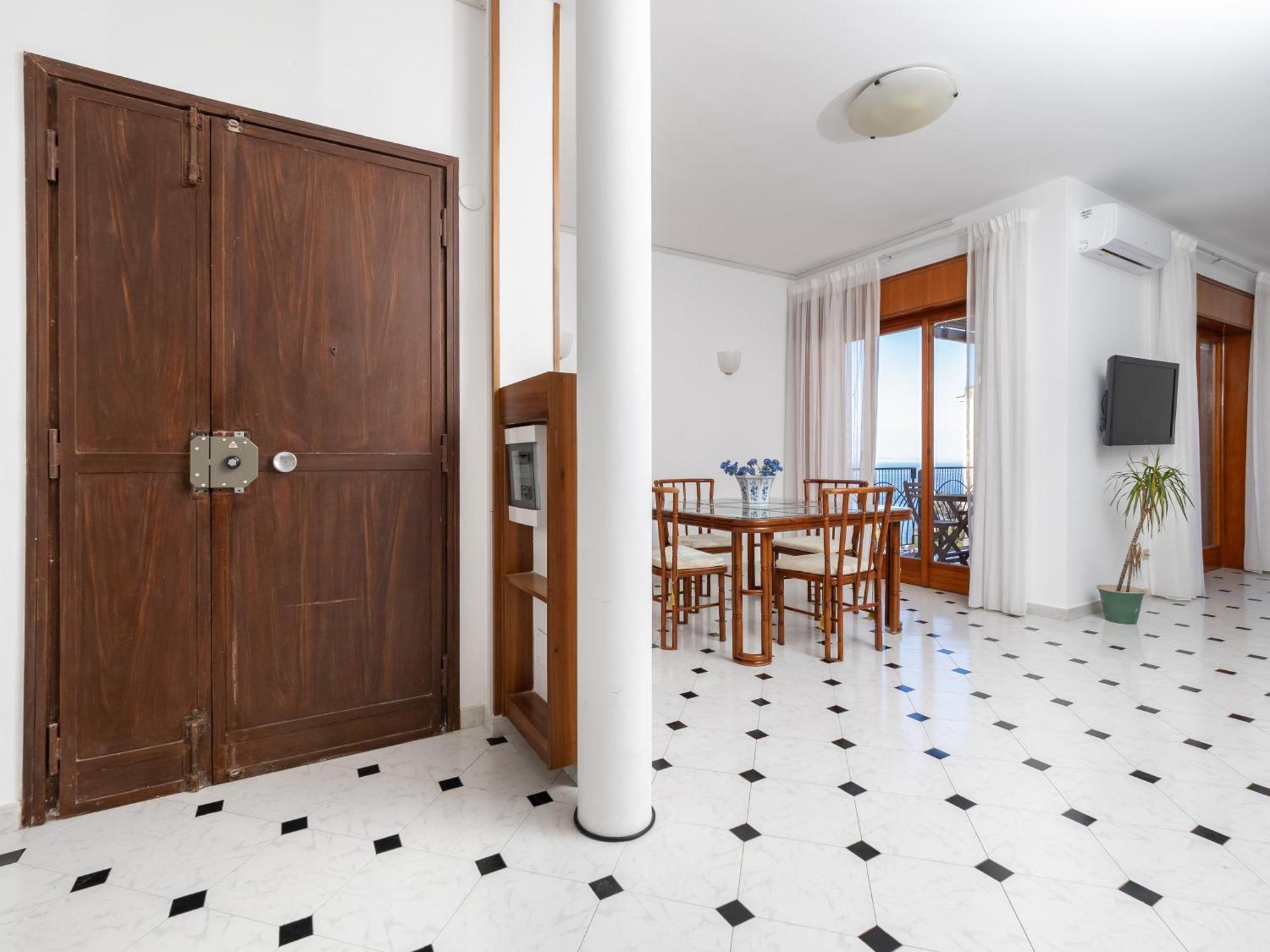 Appartamento Capo Sereno - Large & Bright With Terrace Sorrento